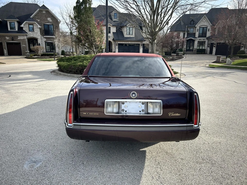 1996 Cadillac DeVille 7th Gen - Image 10 of 31