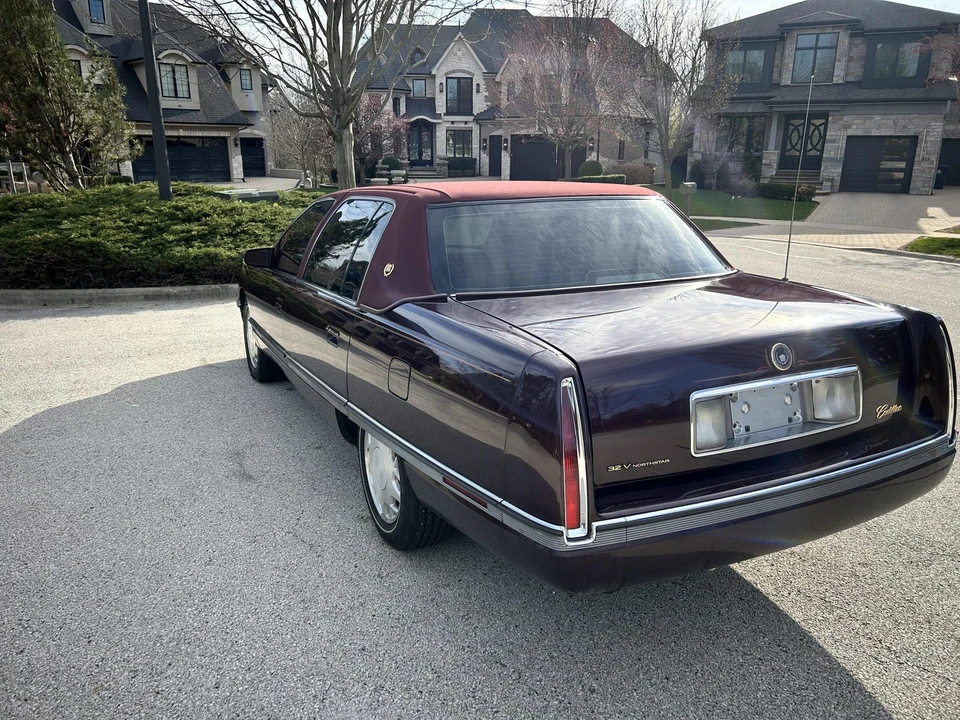 1996 Cadillac DeVille 7th Gen - Image 11 of 31
