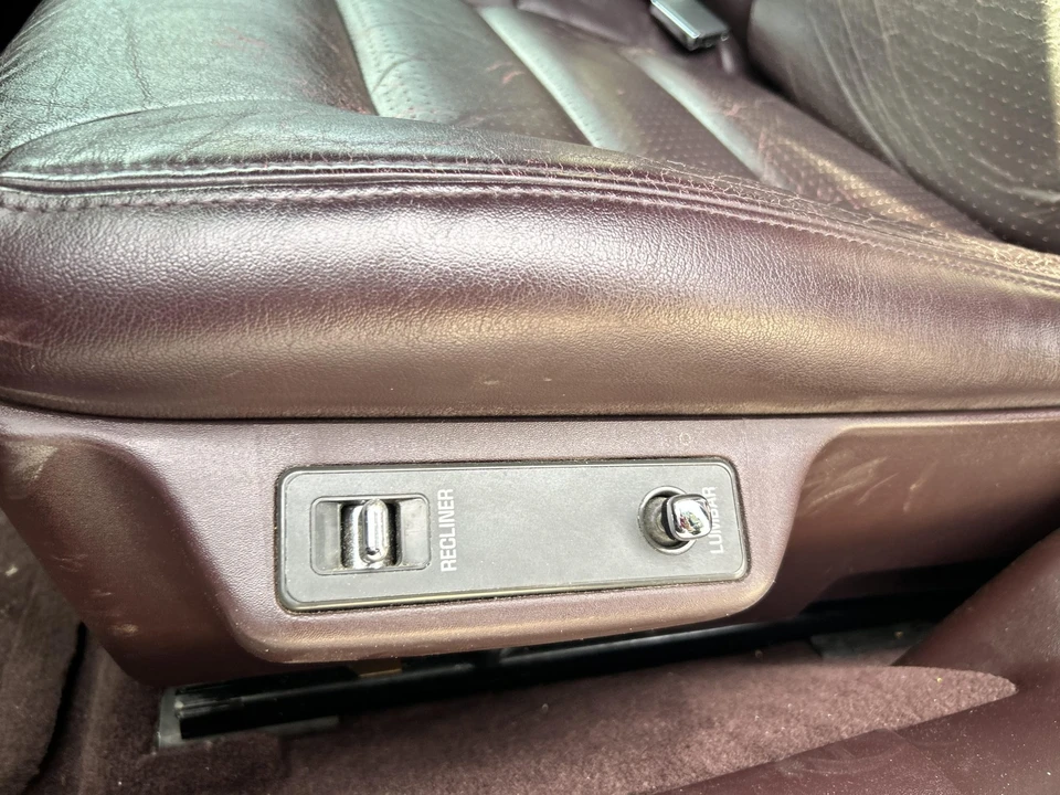 1996 Cadillac DeVille 7th Gen - Image 24 of 31