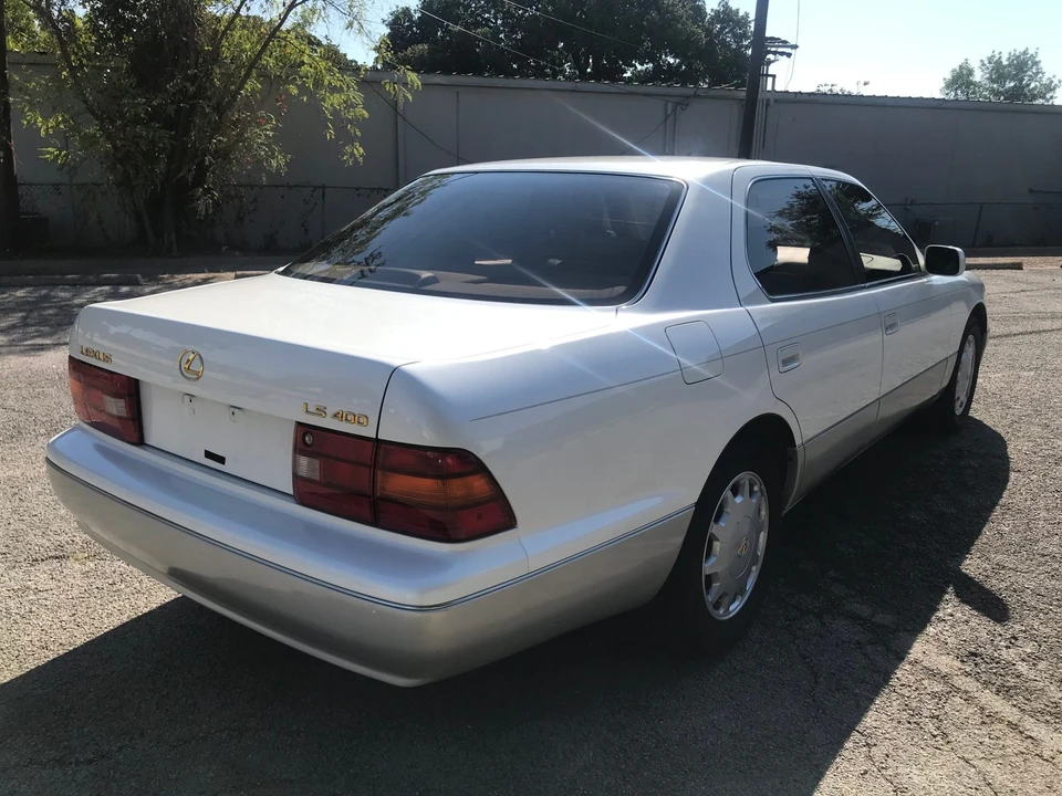 1996 Lexus LS 2nd Gen - Image 15 of 31