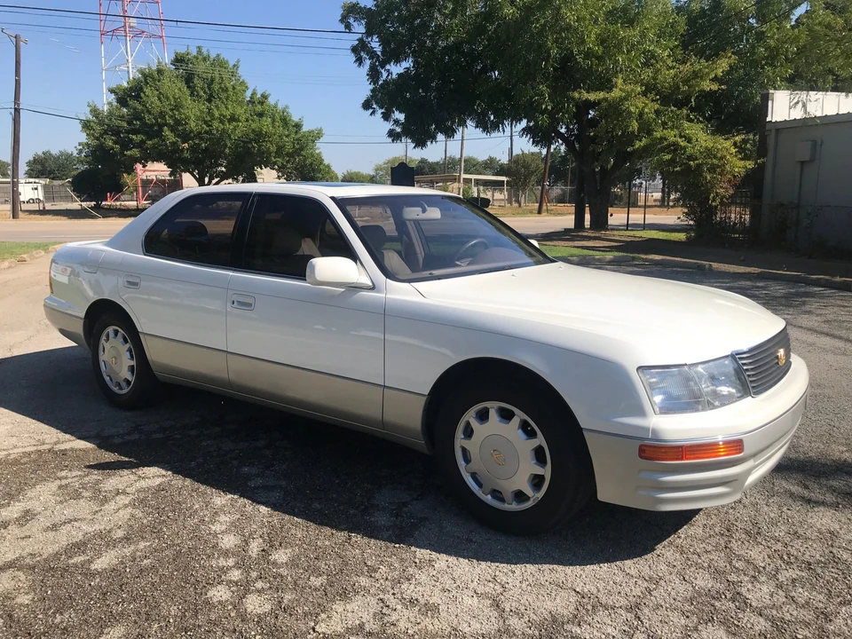 1996 Lexus LS 2nd Gen - Image 12 of 31