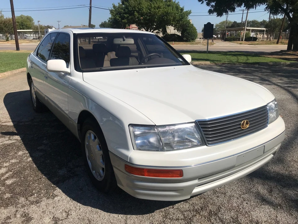 1996 Lexus LS 2nd Gen - Image 11 of 31