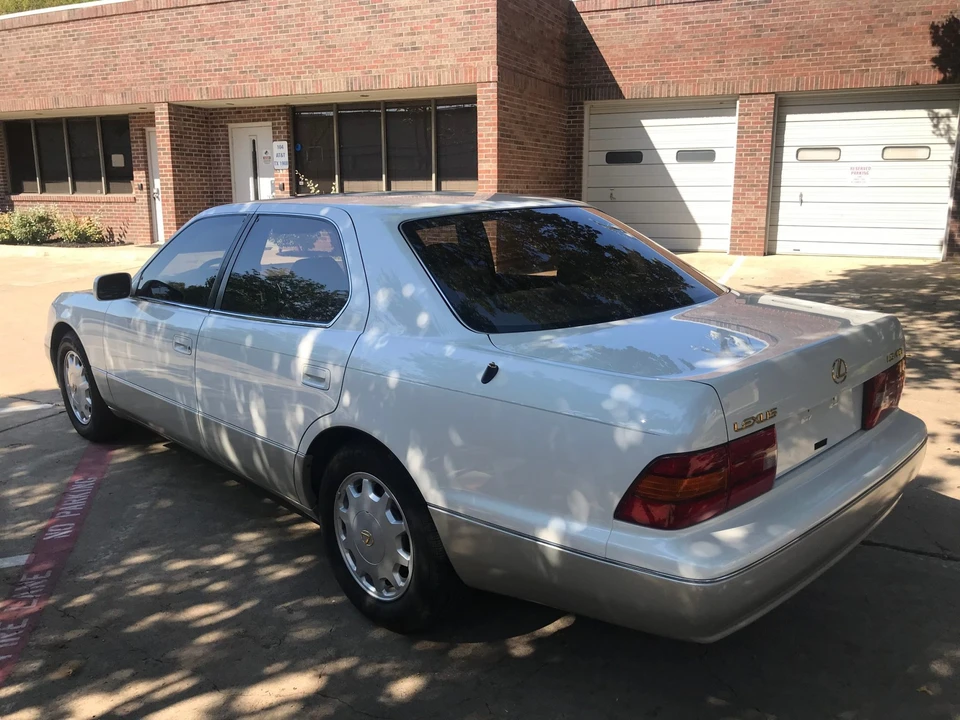 1996 Lexus LS 2nd Gen - Image 20 of 31