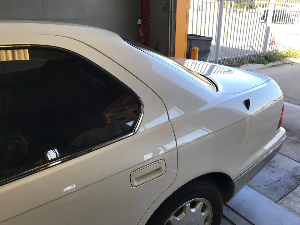 1996 Lexus LS 2nd Gen - Image 24 of 31