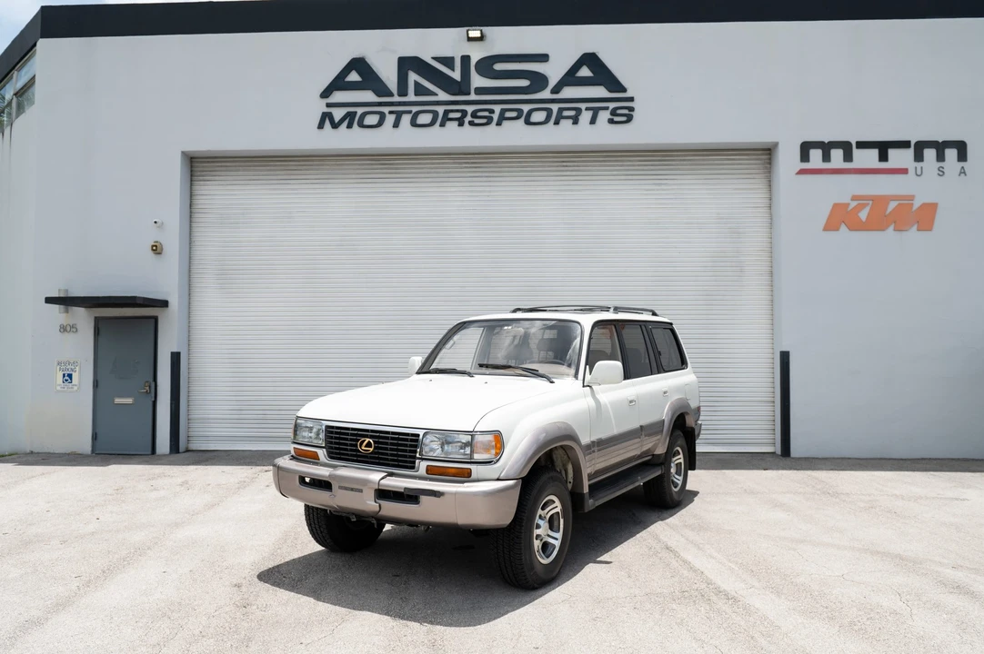 1996 Lexus LX 1st Gen - Image 8 of 31