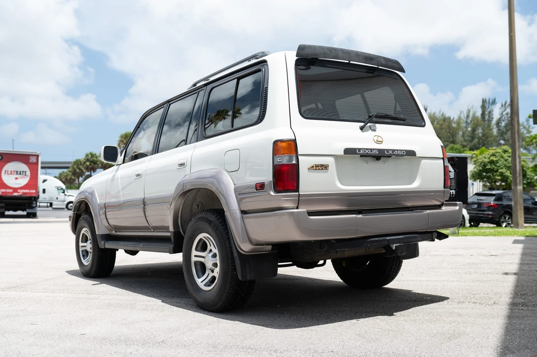 1996 Lexus LX 1st Gen - Image 18 of 31