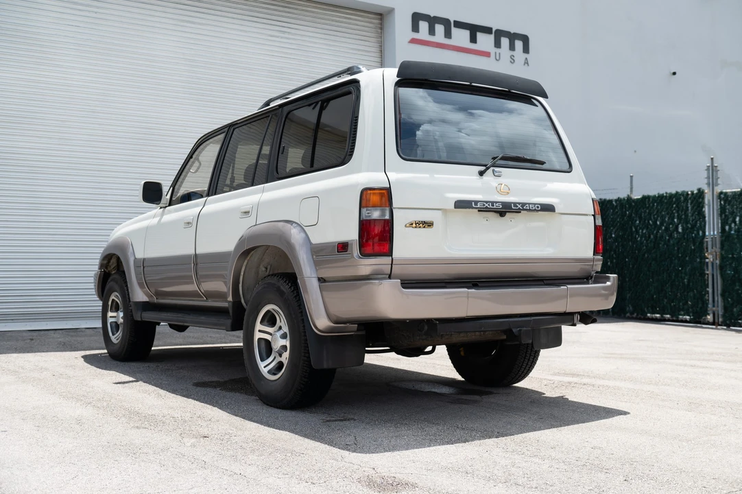 1996 Lexus LX 1st Gen - Image 21 of 31