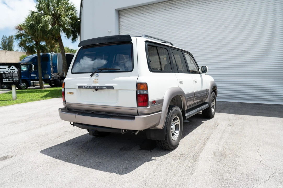 1996 Lexus LX 1st Gen - Image 28 of 31
