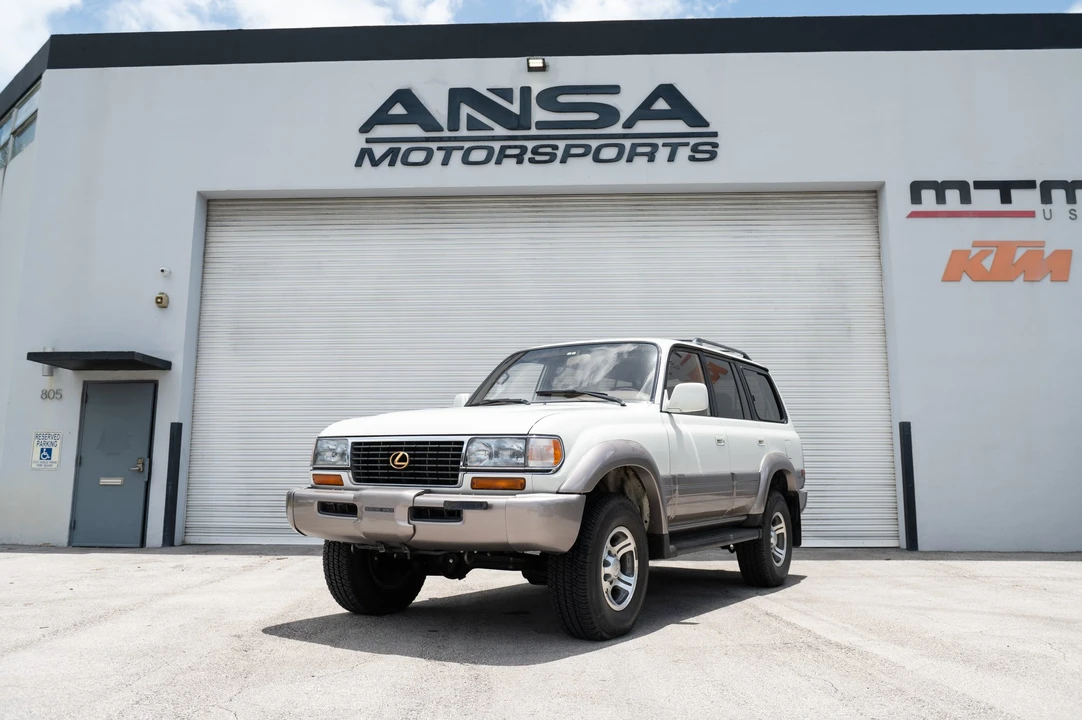 1996 Lexus LX 1st Gen - Image 9 of 31