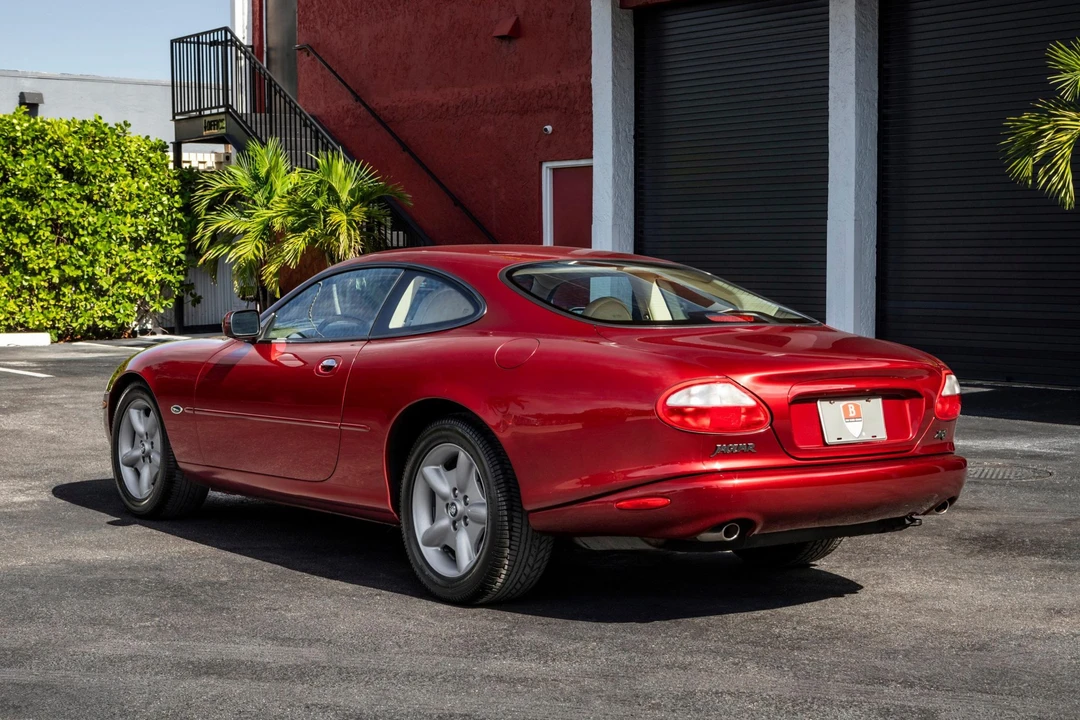 1997 Jaguar X100 XK8 - Image 11 of 31