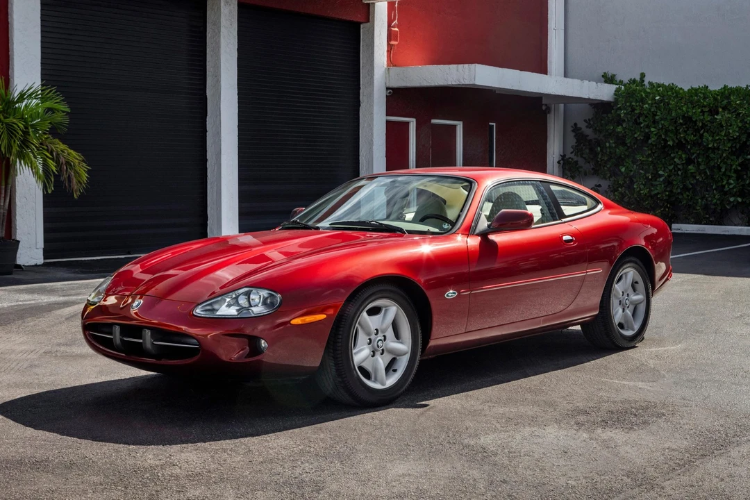 1997 Jaguar X100 XK8 - Image 2 of 31