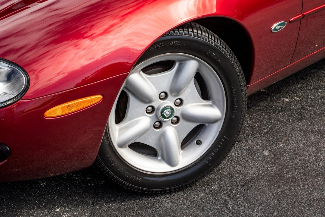 1997 Jaguar X100 XK8 - Image 28 of 31