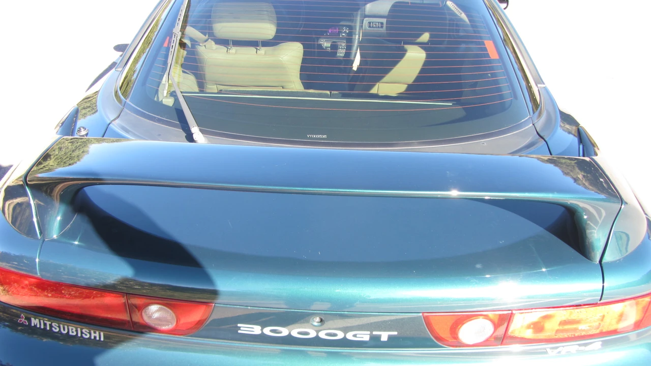 1997 Mitsubishi 3000GT Series 3 - Image 10 of 31