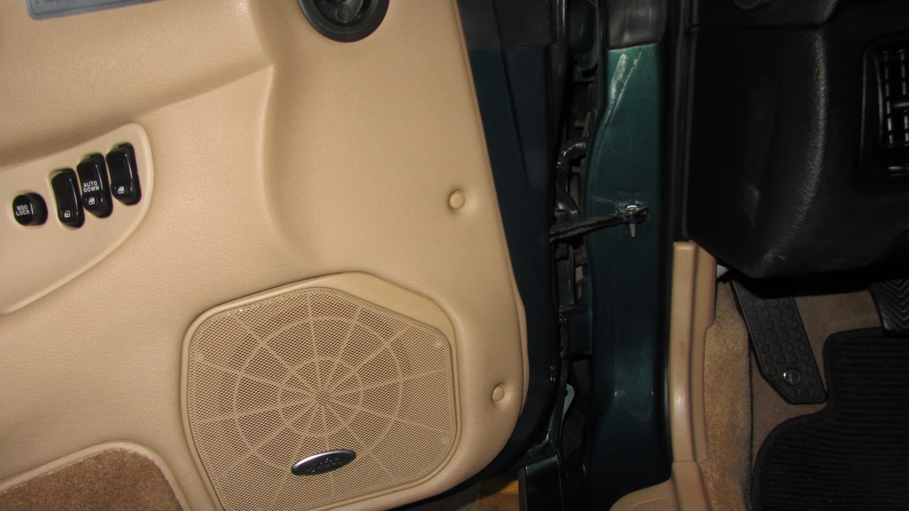 1997 Mitsubishi 3000GT Series 3 - Image 23 of 31