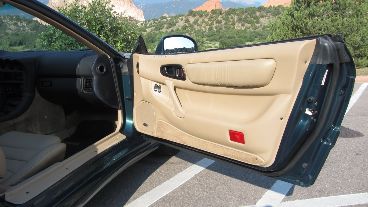 1997 Mitsubishi 3000GT Series 3 - Image 25 of 31