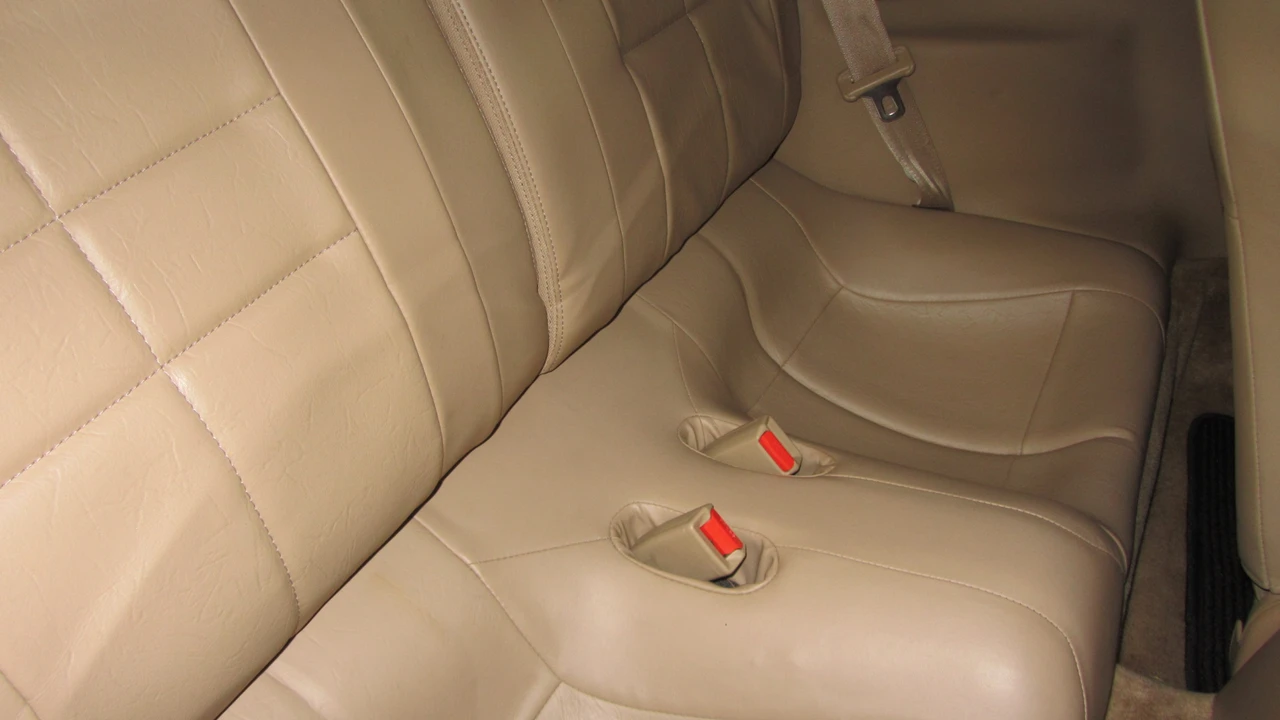 1997 Mitsubishi 3000GT Series 3 - Image 27 of 31