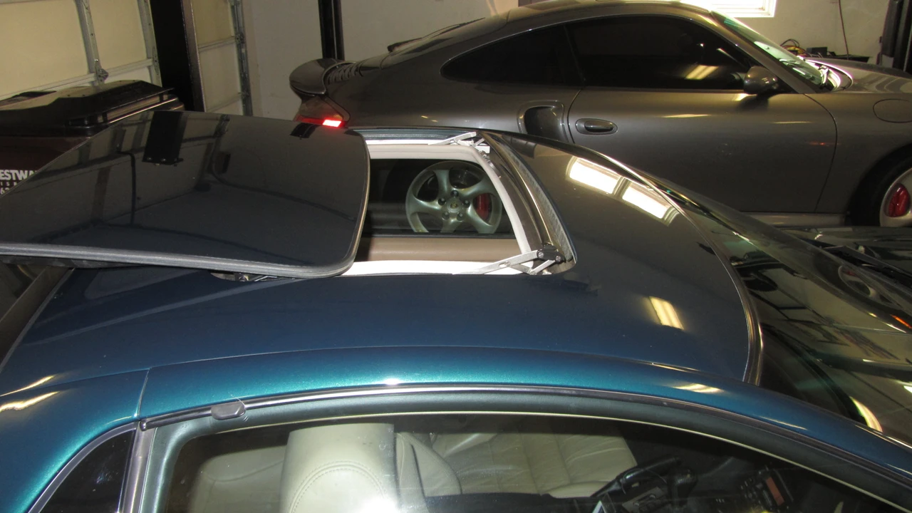 1997 Mitsubishi 3000GT Series 3 - Image 16 of 31