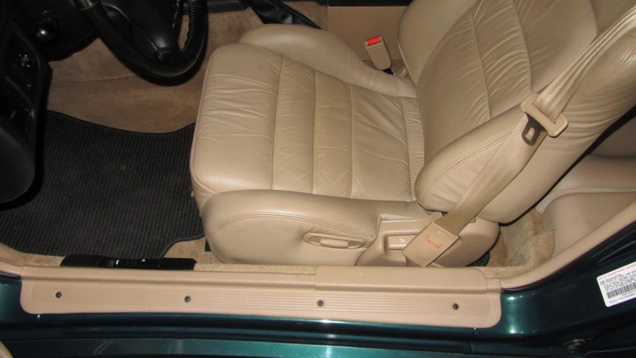 1997 Mitsubishi 3000GT Series 3 - Image 24 of 31