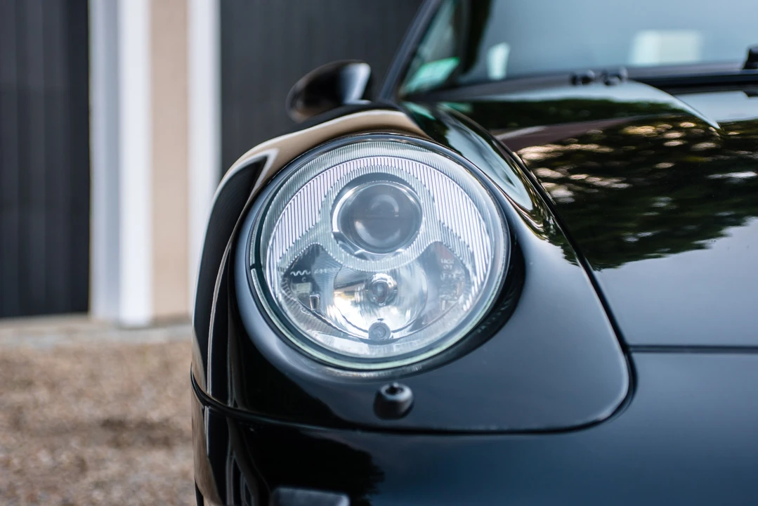 1997 Porsche 993 Carrera 4S - Image 17 of 31