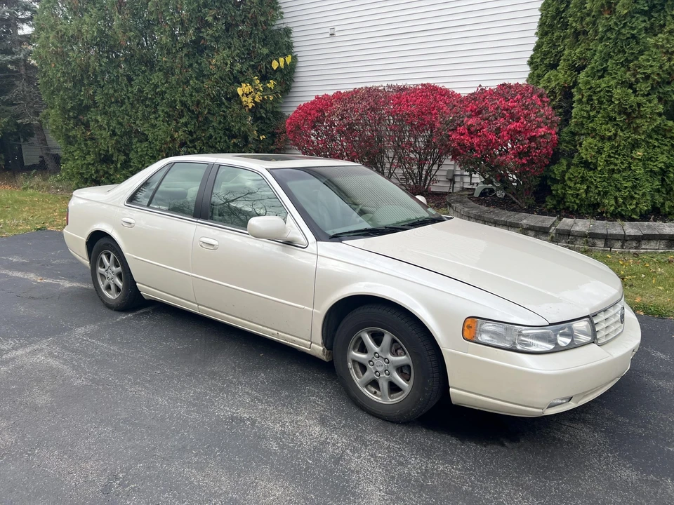 1999 Cadillac Seville - Image 2 of 31