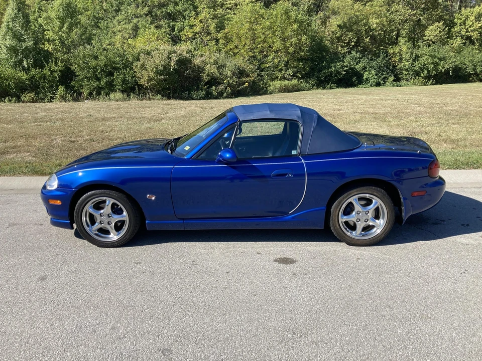 1999 Mazda NB MX-5 Miata - Image 16 of 31