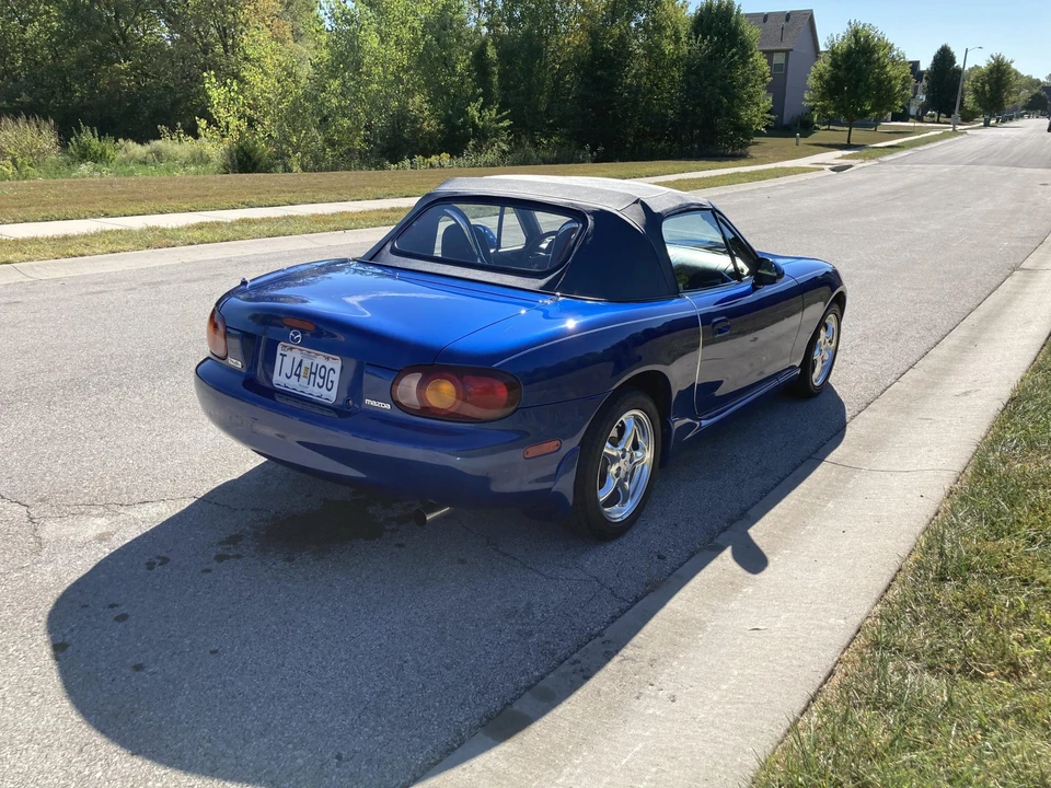 1999 Mazda NB MX-5 Miata - Image 18 of 31