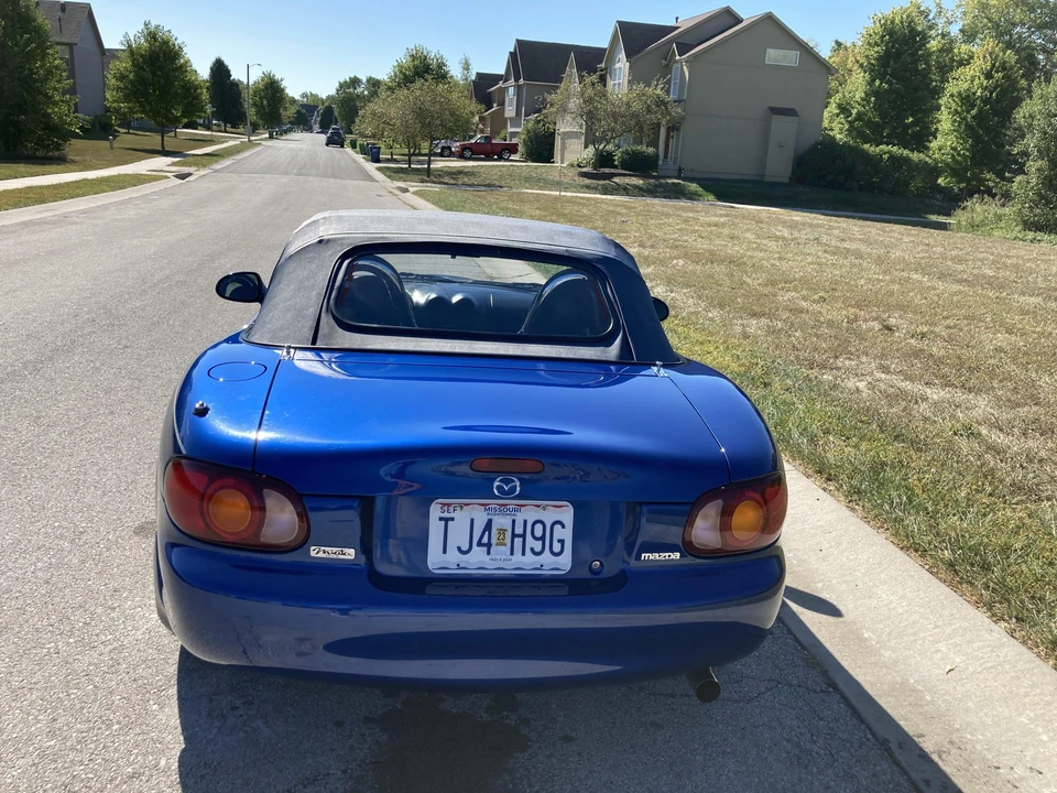 1999 Mazda NB MX-5 Miata - Image 17 of 31