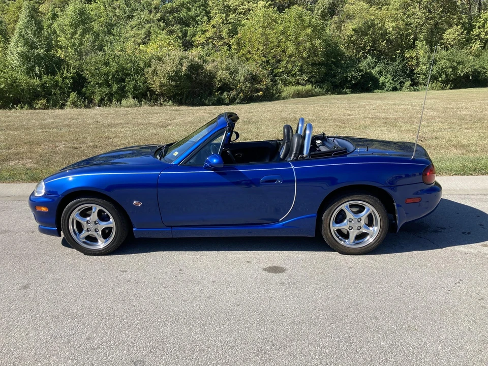 1999 Mazda NB MX-5 Miata - Image 8 of 31