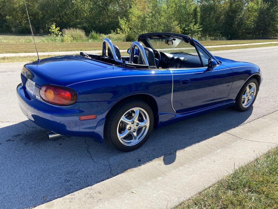 1999 Mazda NB MX-5 Miata - Image 11 of 31