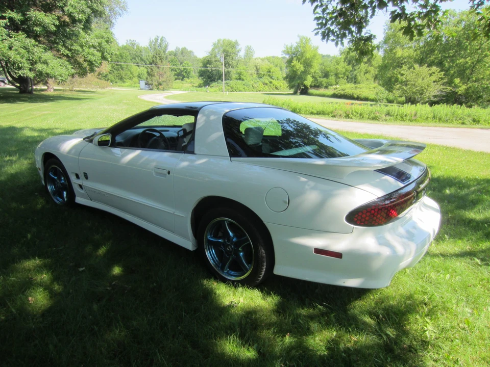 1999 Pontiac Firebird Trans Am 4th Gen - Image 8 of 31
