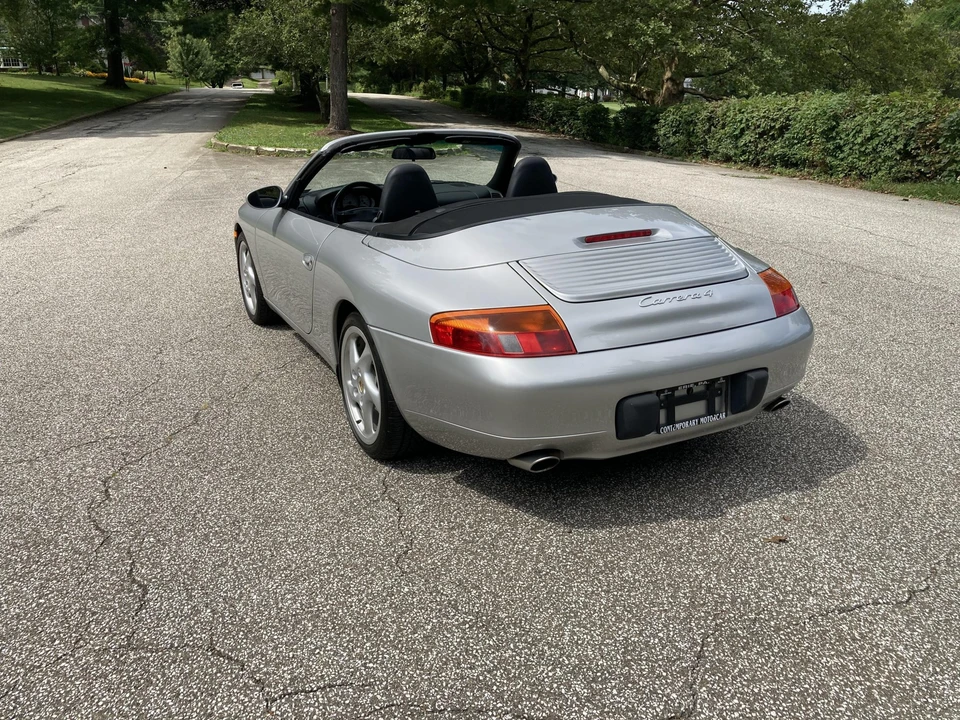 1999 Porsche 996 Carrera - Image 10 of 31