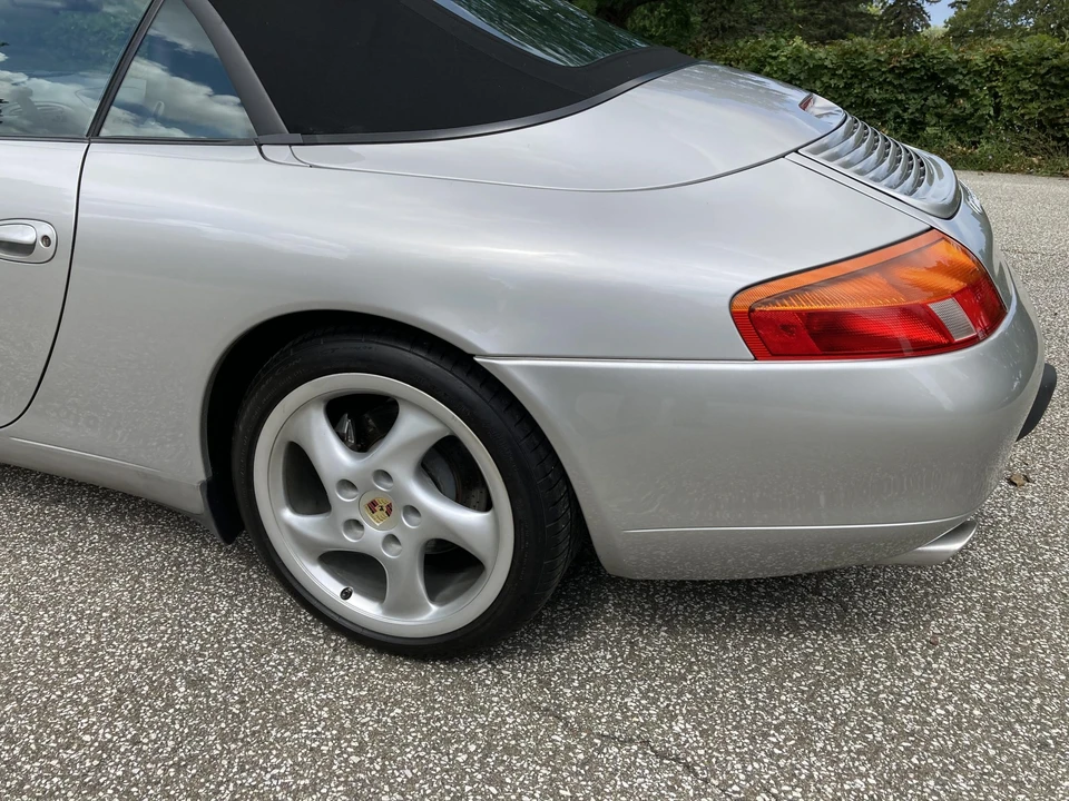 1999 Porsche 996 Carrera - Image 25 of 31