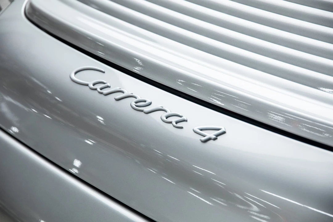 1999 Porsche 996 Carrera - Image 27 of 31