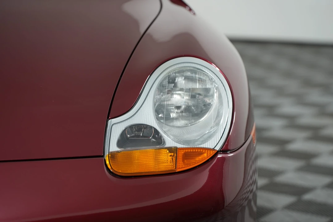1999 Porsche 996 Carrera - Image 28 of 31
