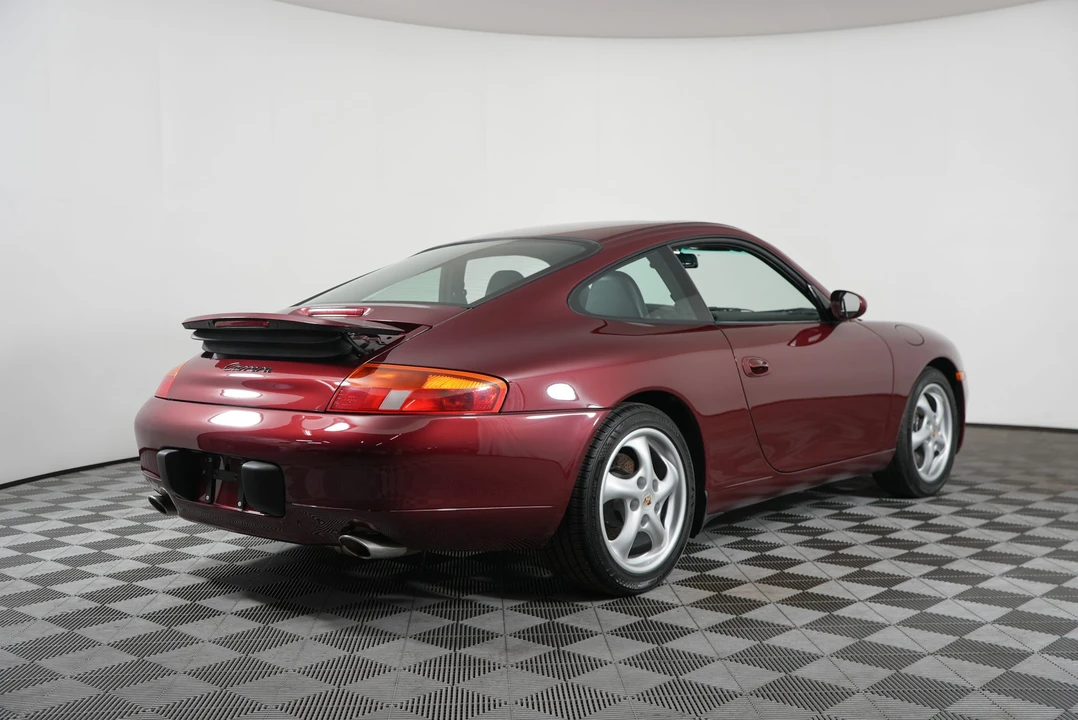 1999 Porsche 996 Carrera - Image 22 of 31