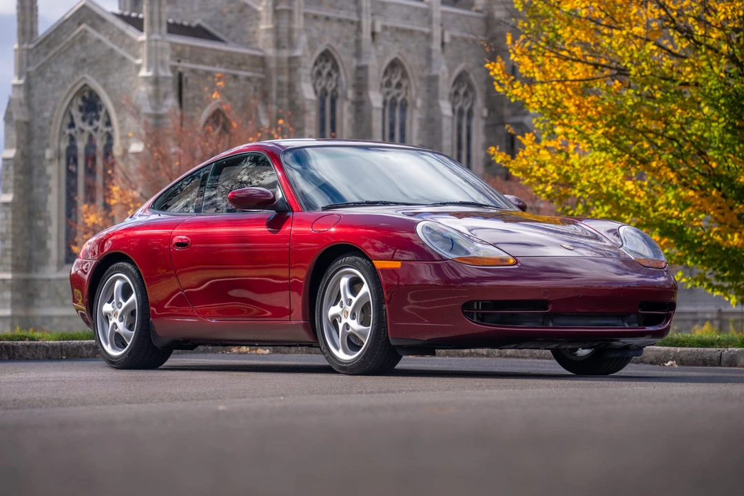 1999 Porsche 996 Carrera - Image 10 of 31