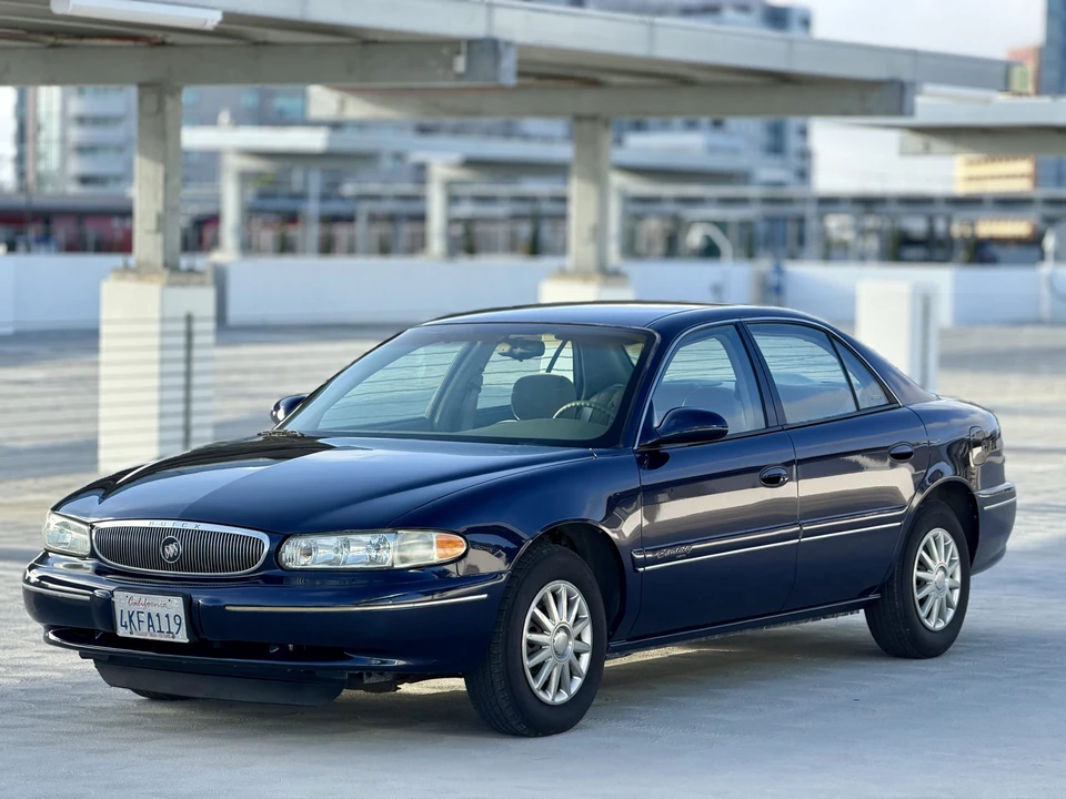 2000 Buick Century - Image 2 of 31