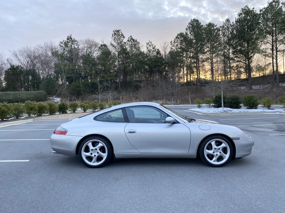 2000 Porsche 996 Carrera - Image 30 of 31