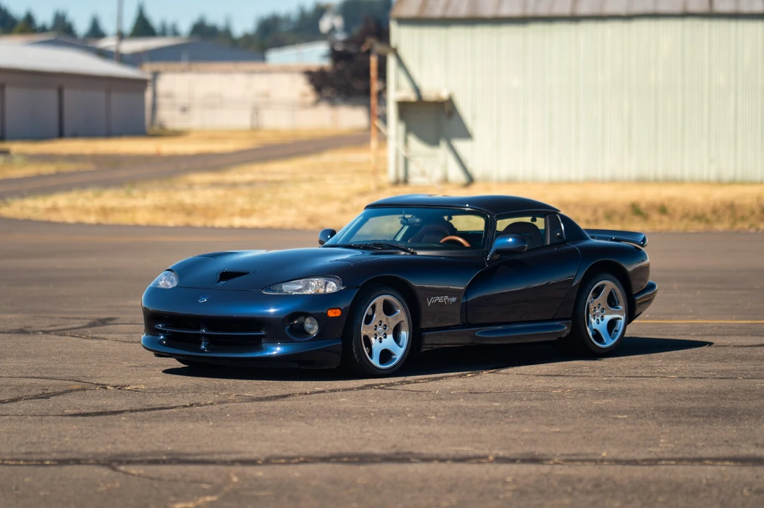 2001 Dodge Viper 2nd Gen - Image 2 of 31