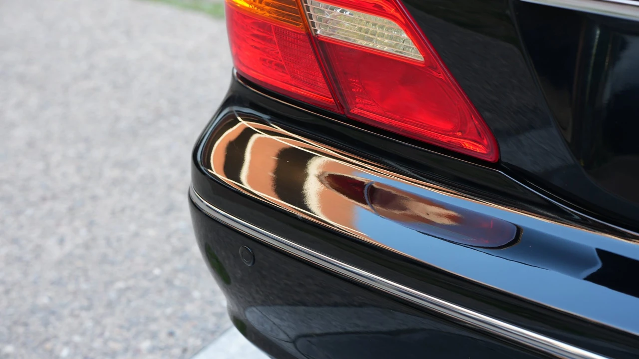 2001 Lexus LS 3rd Gen - Image 28 of 31