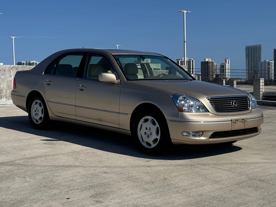 2001 Lexus LS 3rd Gen - Image 18 of 31