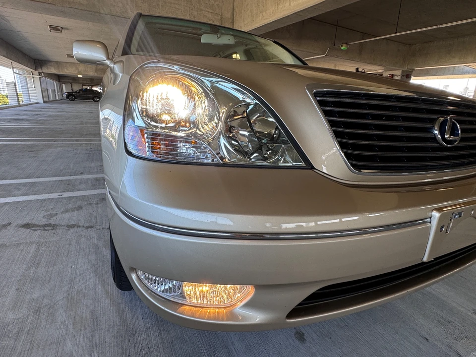 2001 Lexus LS 3rd Gen - Image 29 of 31