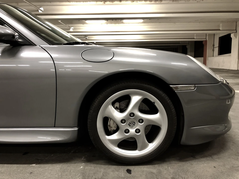 2001 Porsche 996 Carrera - Image 30 of 31