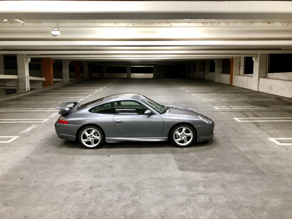 2001 Porsche 996 Carrera - Image 26 of 31