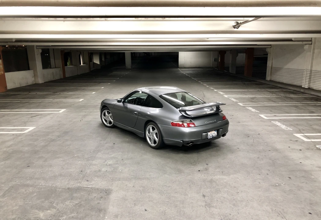 2001 Porsche 996 Carrera - Image 17 of 31