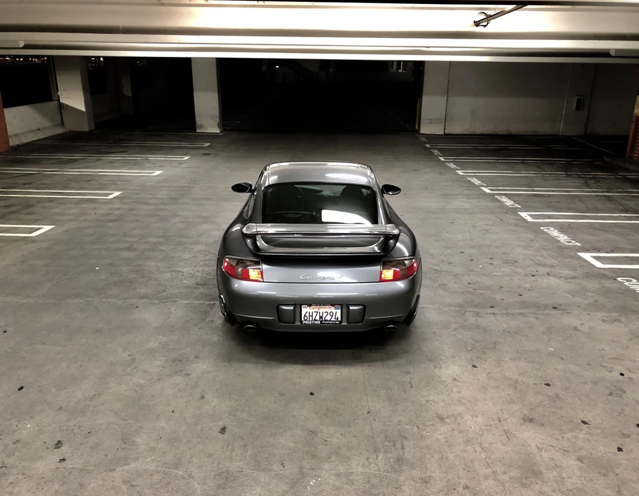2001 Porsche 996 Carrera - Image 18 of 31