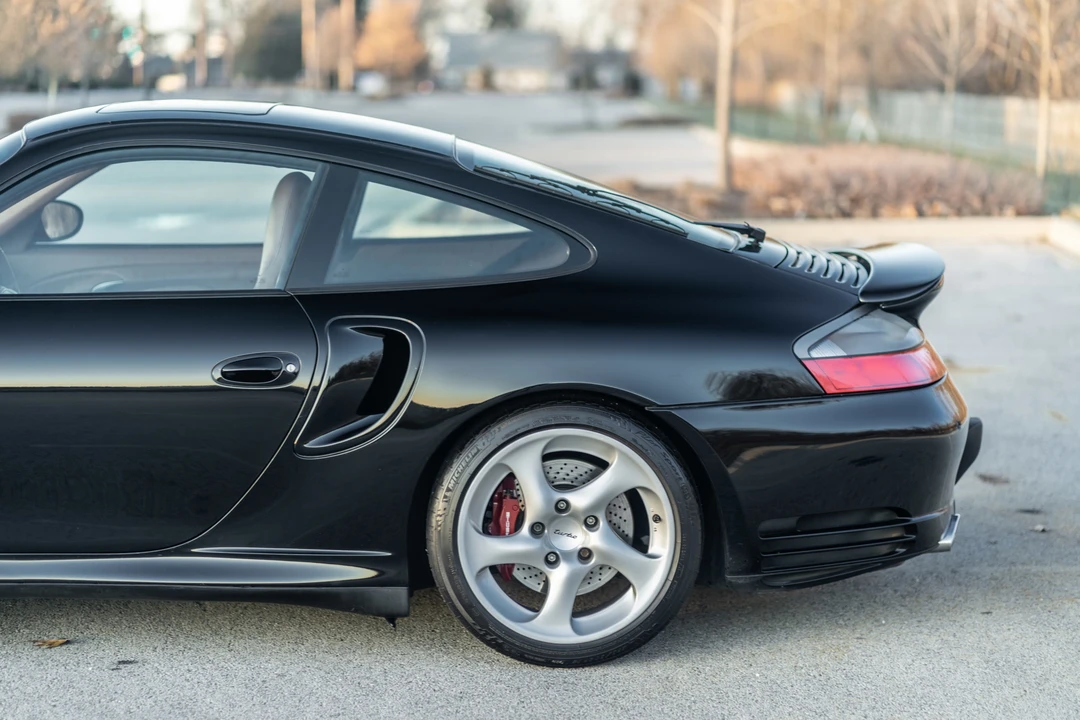 2001 Porsche 996 Turbo - Image 28 of 31