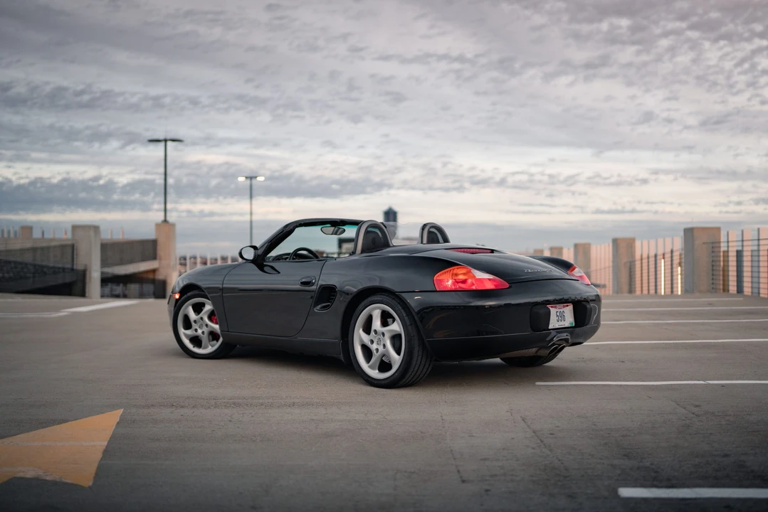 2001 Porsche 986 Boxster S - Image 9 of 31