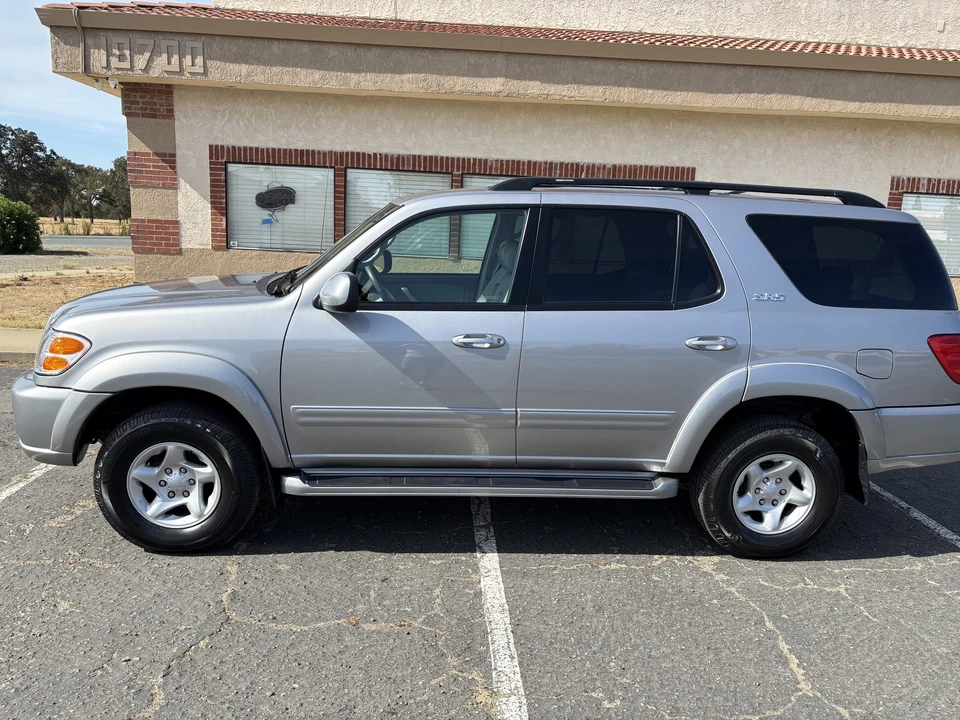 2001 Toyota Sequoia 1st Gen - Image 20 of 31