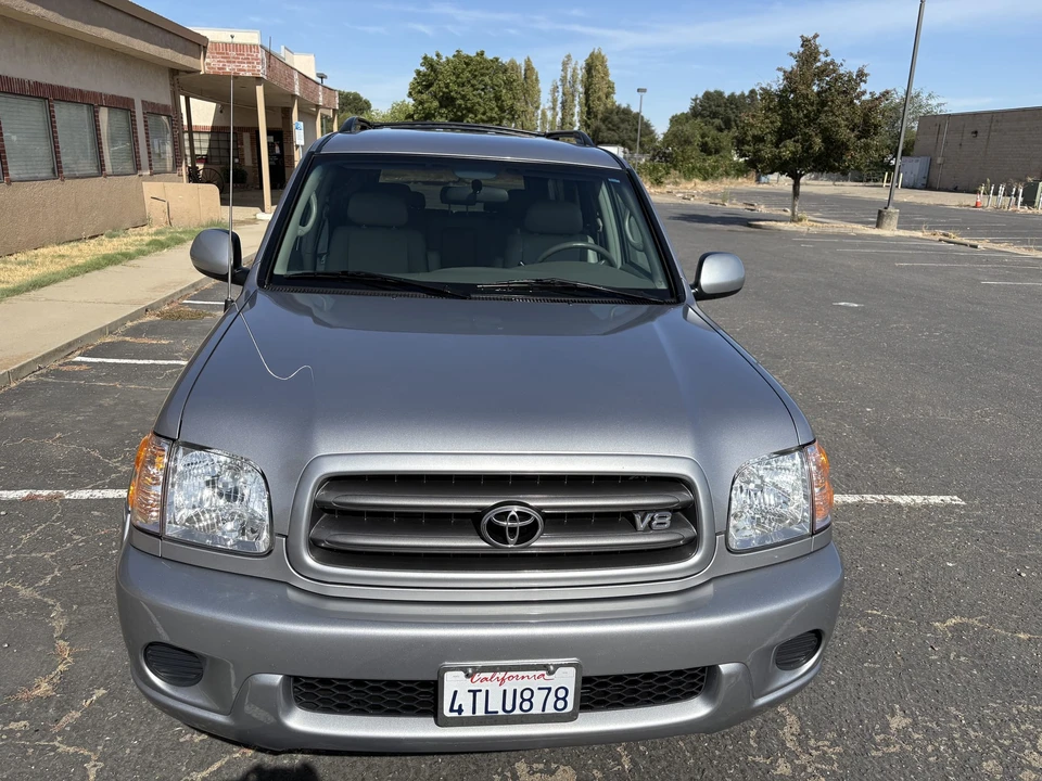 2001 Toyota Sequoia 1st Gen - Image 7 of 31